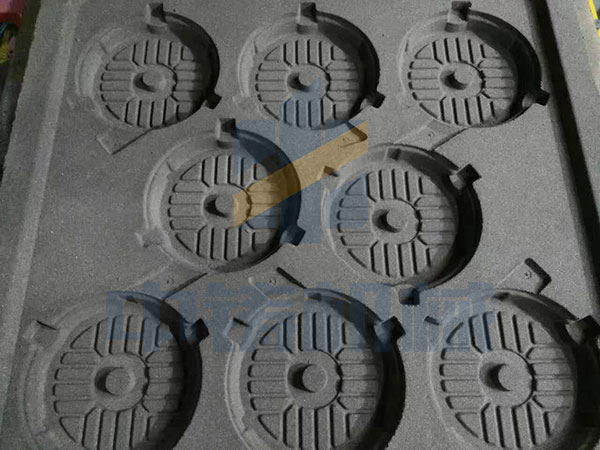 全自動(dòng)造型機(jī)砂型效果.jpg 全自動(dòng)造型機(jī)砂型效果.jpg