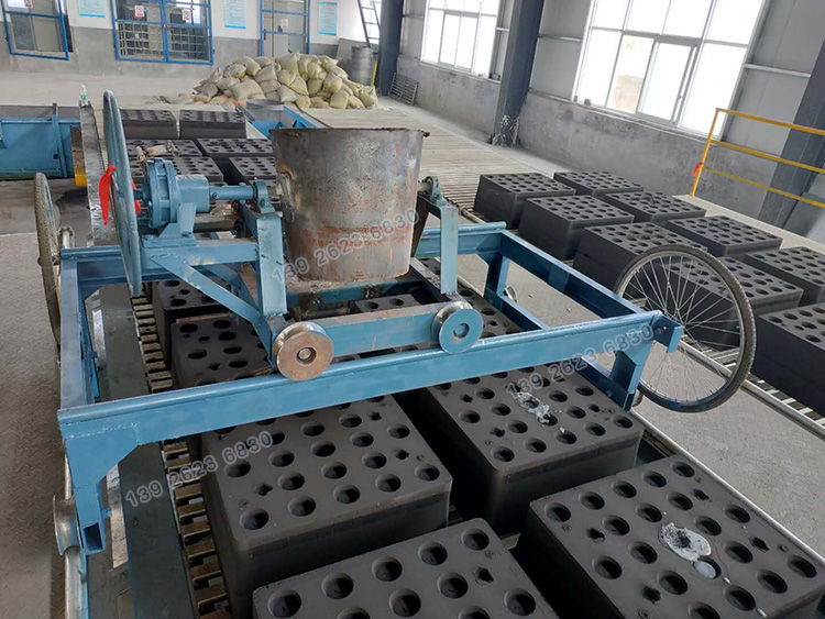 全自動(dòng)造型機(jī)鏈板輸送線(xiàn).jpg