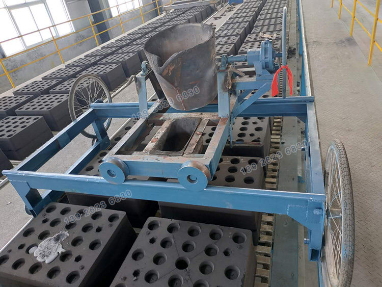 全自動(dòng)造型機(jī)鏈板輸送線(xiàn).jpg